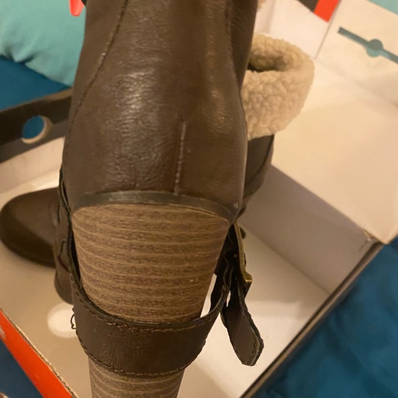 Women’s Guess Boots - Picture 7 of 7